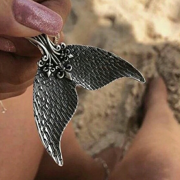 Silver Mermaid Tail Necklace - Picture 2 of 4